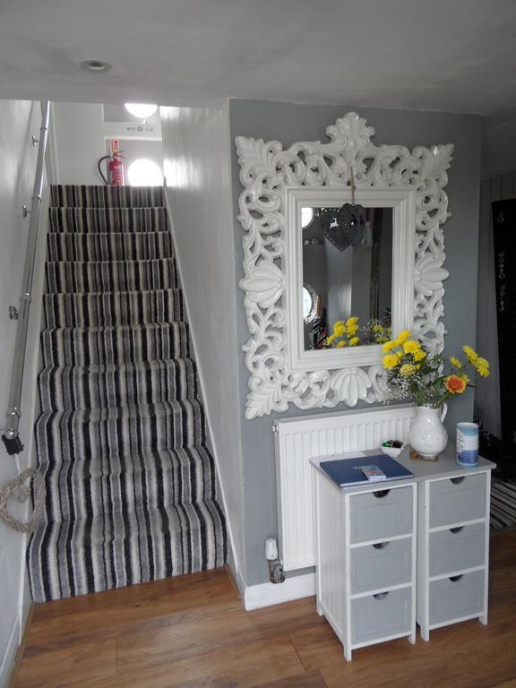 Houseboat Harbourside View Bed & Breakfast Newport  Luaran gambar