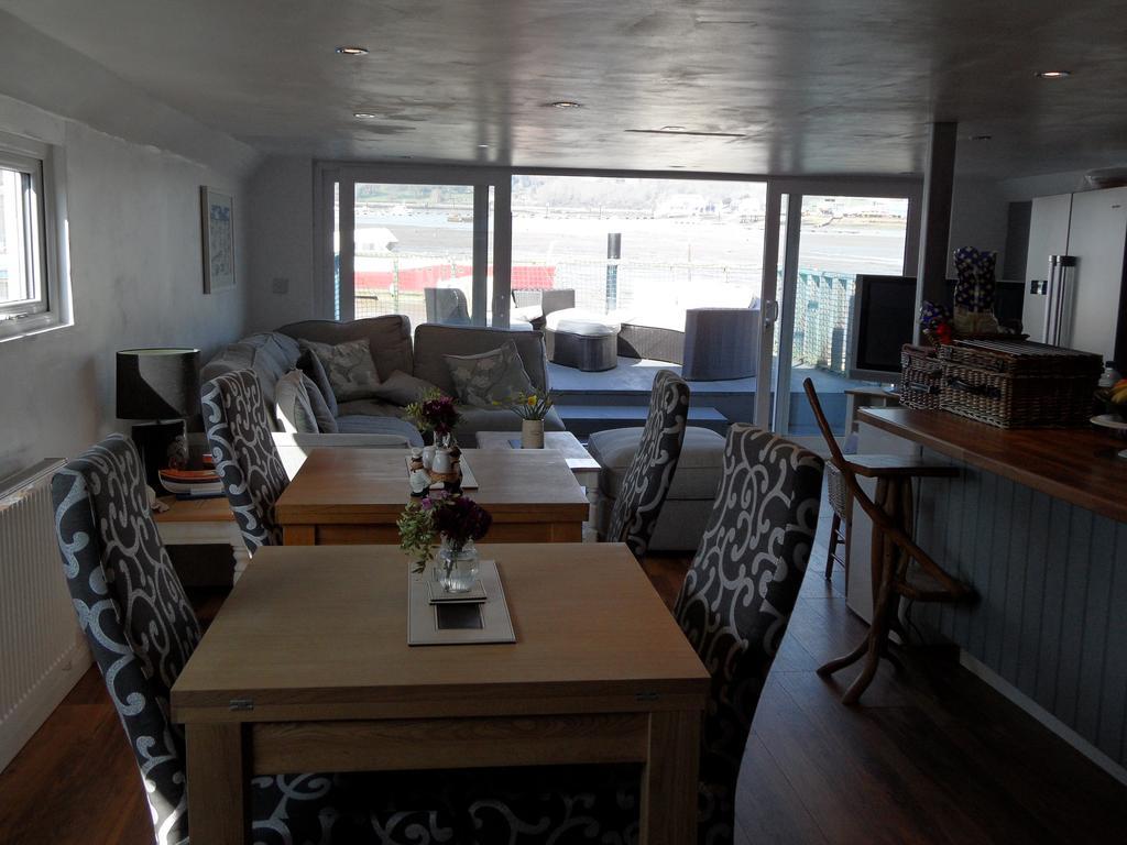Houseboat Harbourside View Bed & Breakfast Newport  Luaran gambar