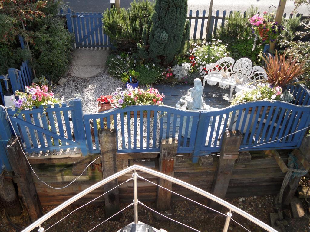 Houseboat Harbourside View Bed & Breakfast Newport  Bilik gambar
