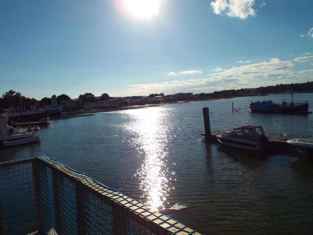 Houseboat Harbourside View Bed & Breakfast Newport  Luaran gambar
